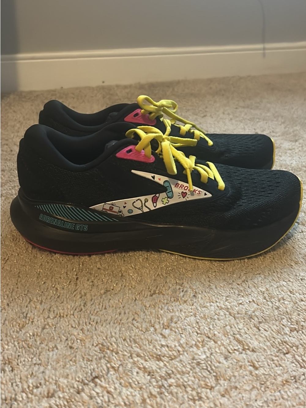 Brooks Adrenaline GTS 24 Hero Line Shoes